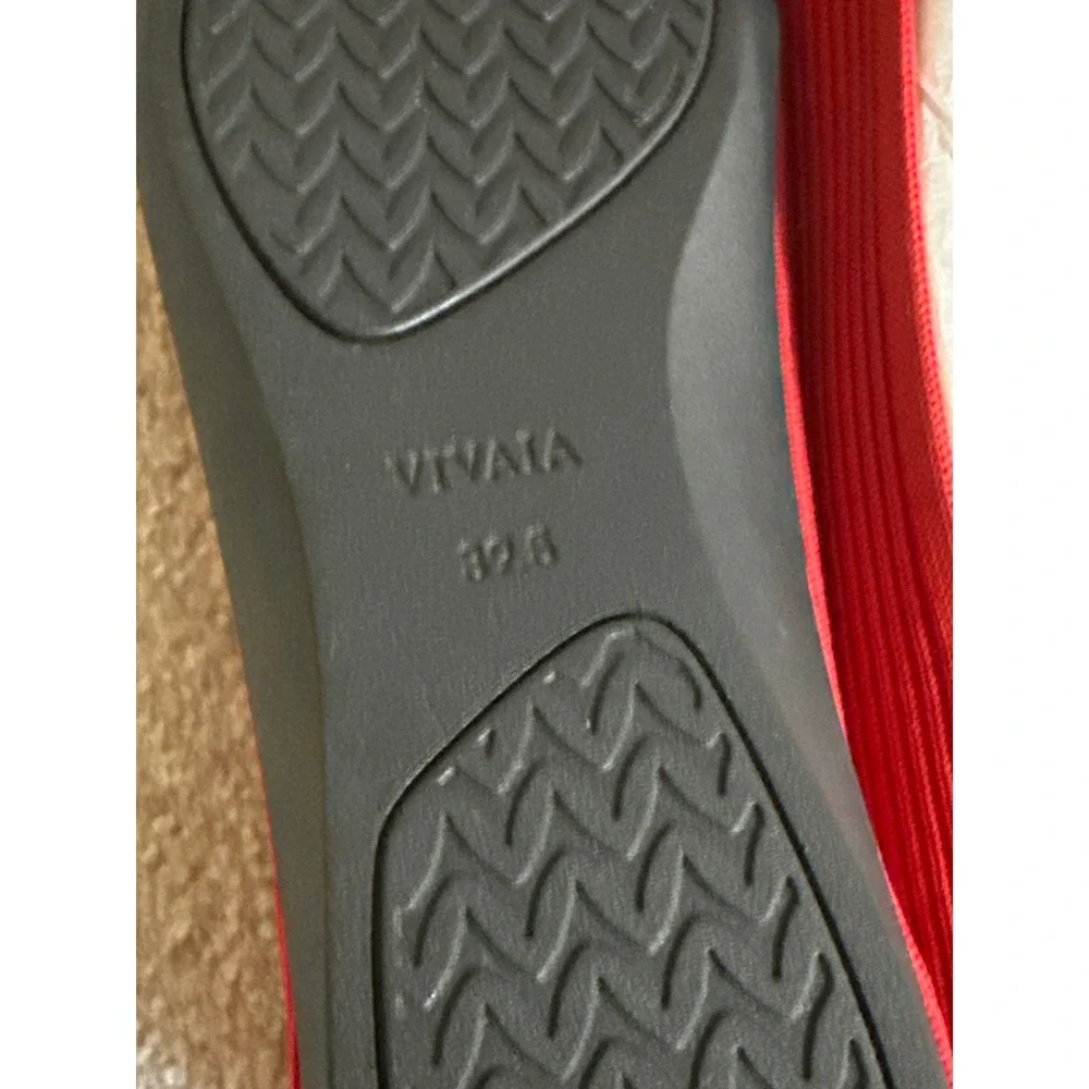 VIVAIA Lightweight Square-Toe V-Cut Flats Margot Walker RED EU/39.5 US/8.5